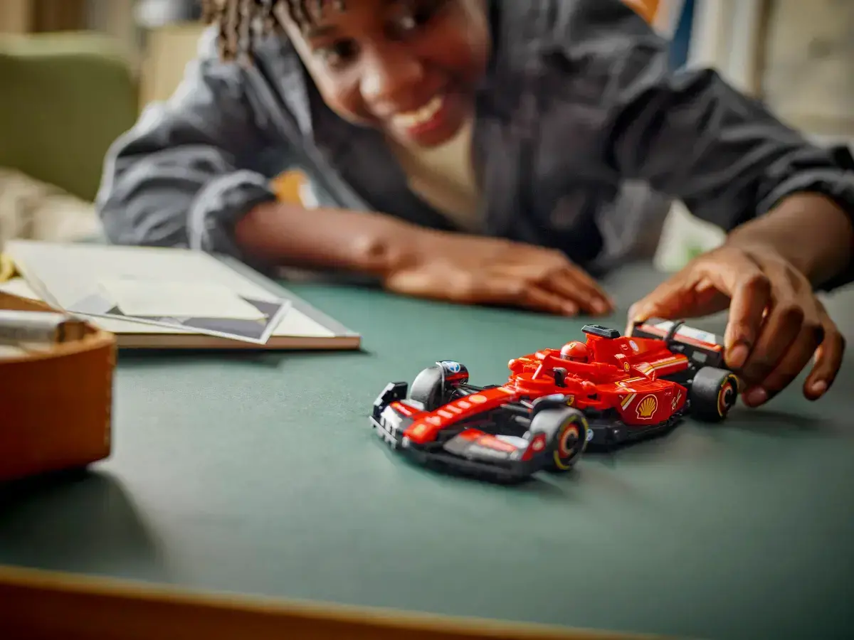 LEGO Speed Champions - Ferrari Sf-24 F1® Race Car - 77242 - image 5