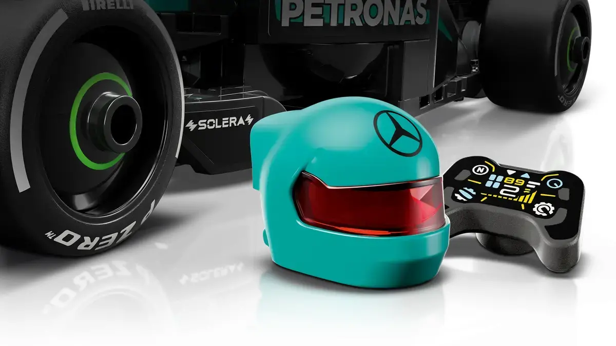 LEGO Speed Champions: Mercedes-Amg F1® W15 Race Car - 77244 - image 3