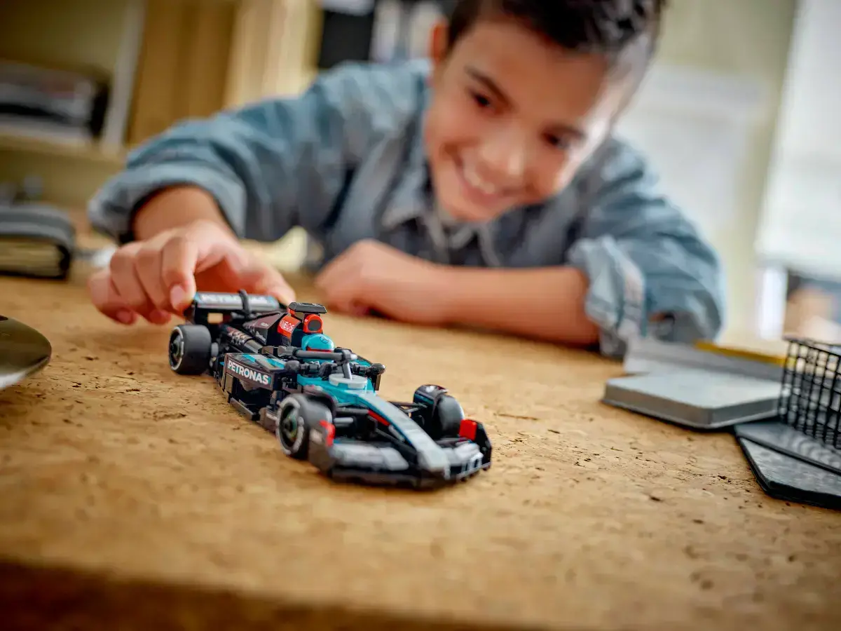 LEGO Speed Champions: Mercedes-Amg F1® W15 Race Car - 77244 - image 5