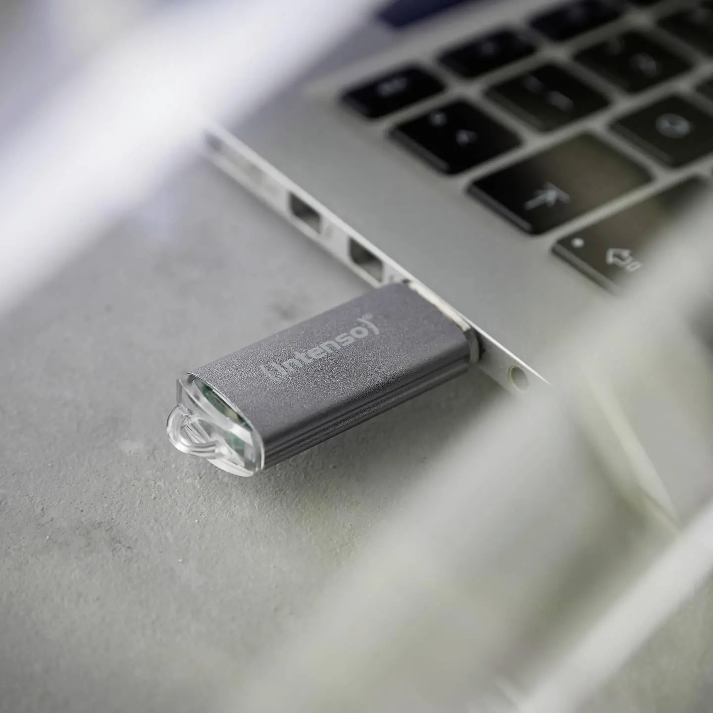 Intenso USB Flash Drive 3.2 64GB Jet Line - image 3