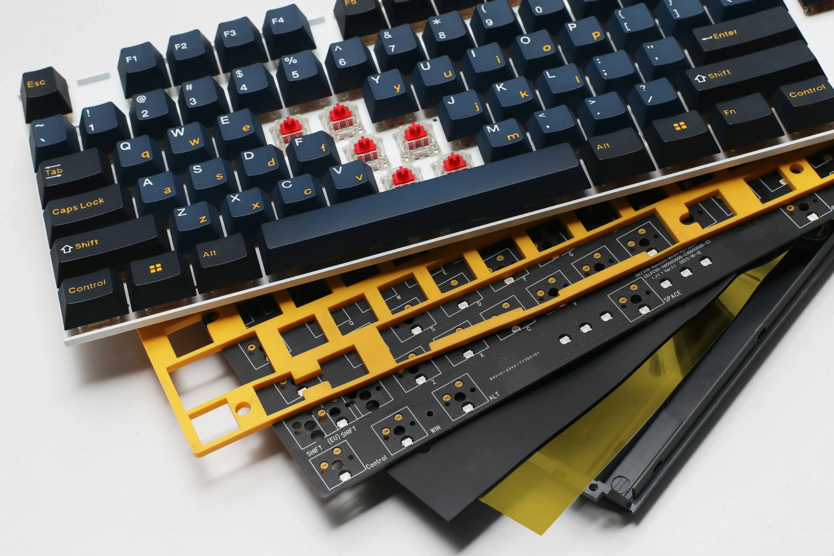Ducky професионална геймърска механична клавиатура Professional Gaming Mechanical Keyboard One 3 Pro Nazca Line - 8K, Cherry MX2A RGB Red [Linear] - image 13