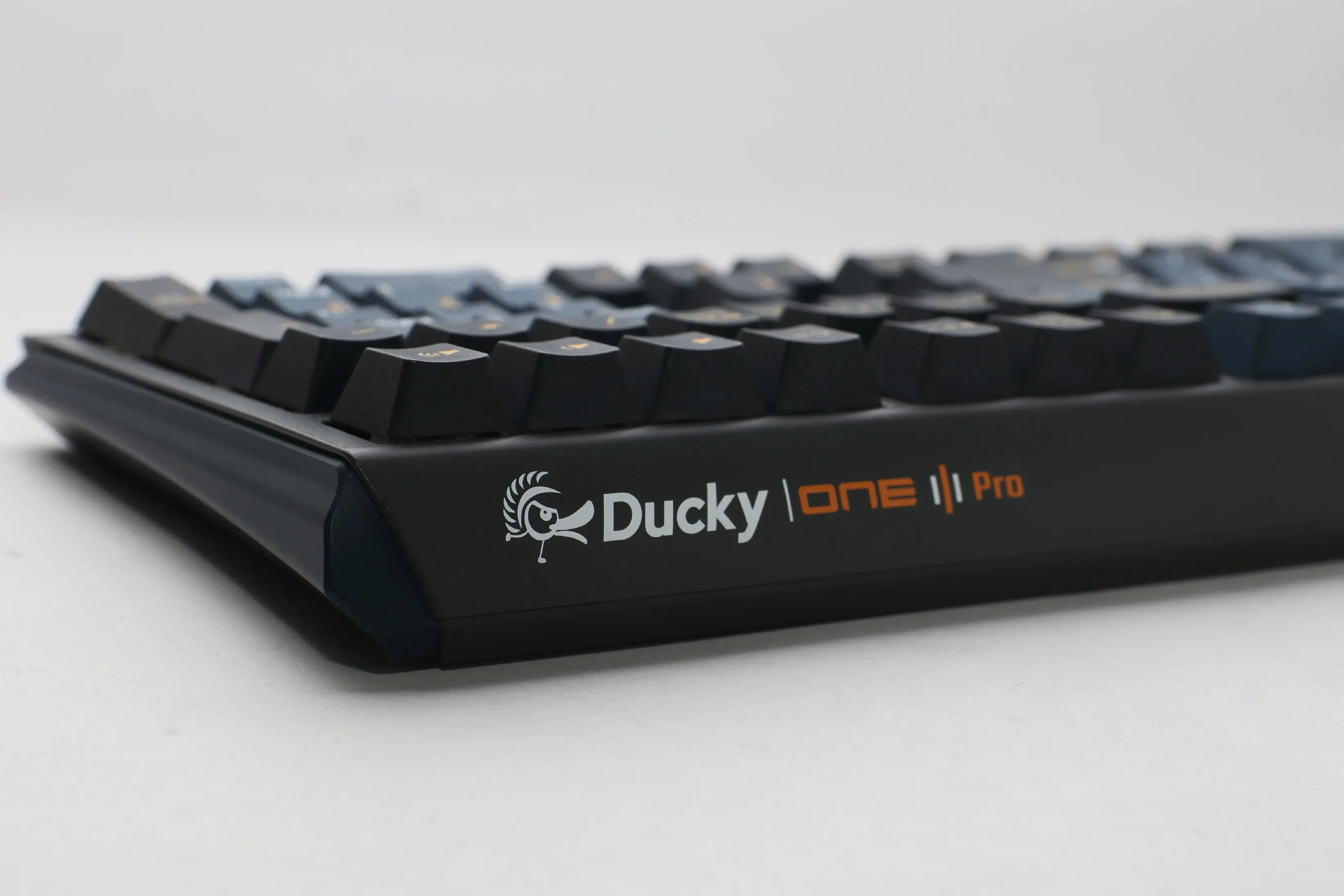 Ducky професионална геймърска механична клавиатура Professional Gaming Mechanical Keyboard One 3 Pro Nazca Line - 8K, Cherry MX2A RGB Red [Linear] - image 3