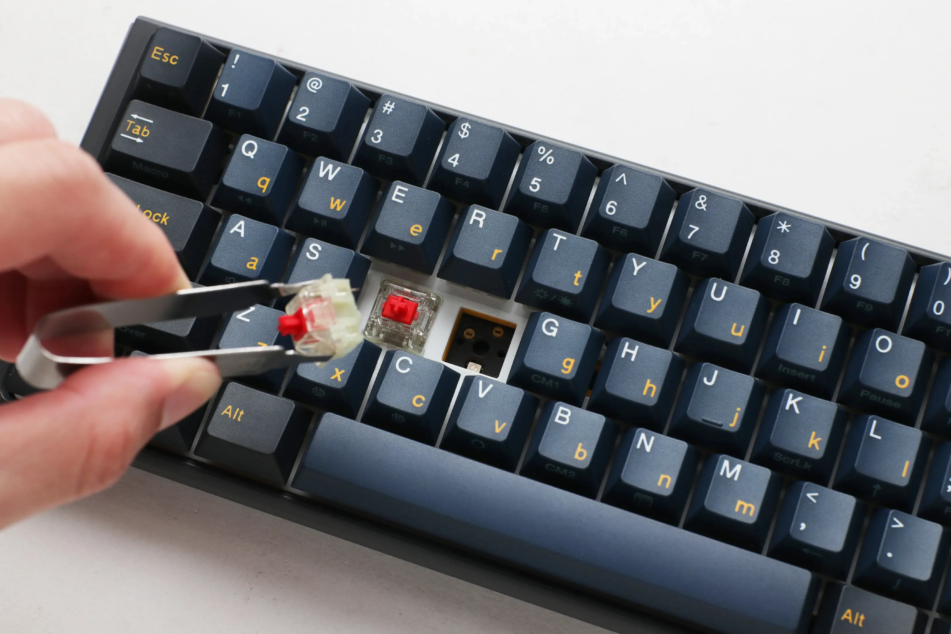 Ducky професионална геймърска механична клавиатура Professional Gaming Mechanical Keyboard One 3 Pro Mini Nazca Line - 8K, Cherry MX2A RGB Brown [Tactile] - image 13