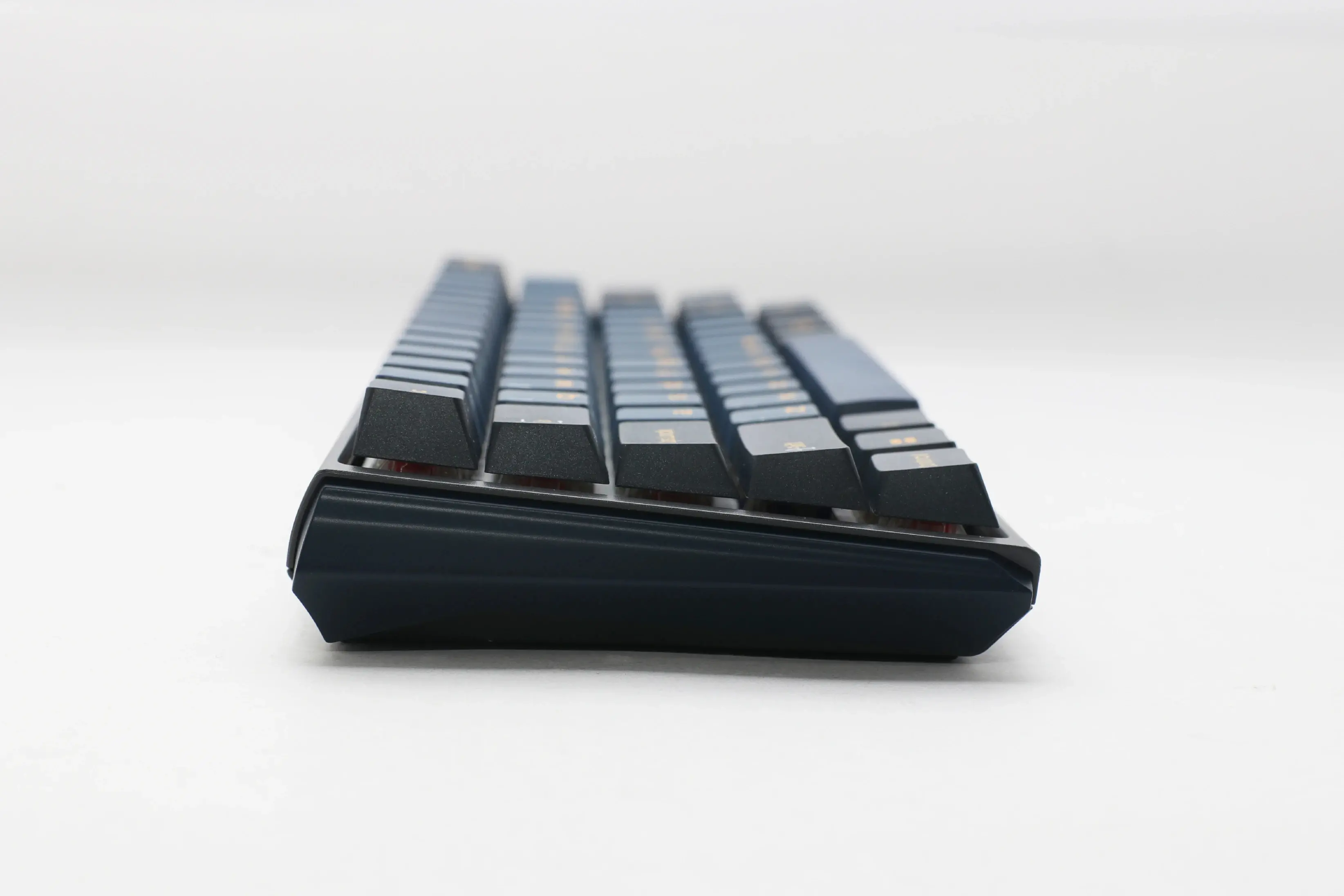 Ducky професионална геймърска механична клавиатура Professional Gaming Mechanical Keyboard One 3 Pro Mini Nazca Line - 8K, Cherry MX2A RGB Brown [Tactile] - image 9