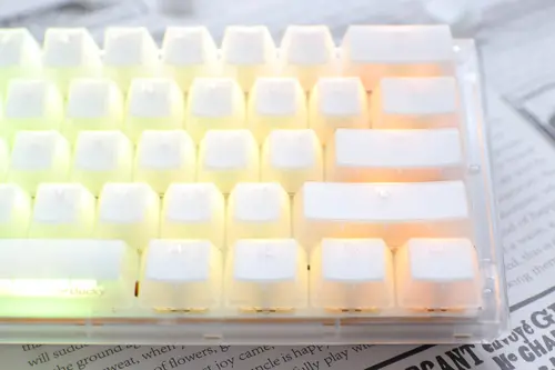 Ducky професионална геймърска механична клавиатура Professional Gaming Mechanical Keyboard One 3 Mini Aura White -  Cherry MX RGB Brown [Tactile] - image 3