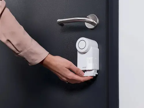 Nuki смарт ключалка за врата Smart Lock Go - image 3