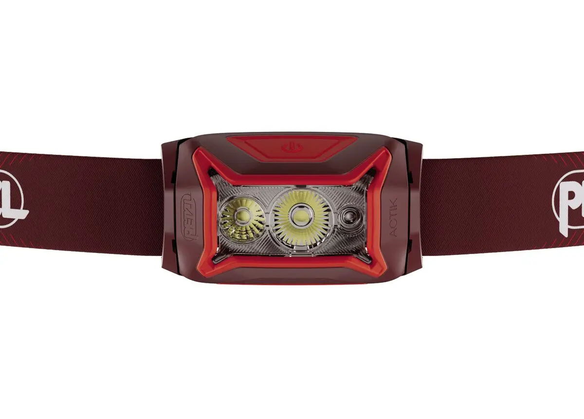 Челник PETZL ACTIK CORE 2025, Акумулаторна батерия, 625 Лумена, Червен - image 1