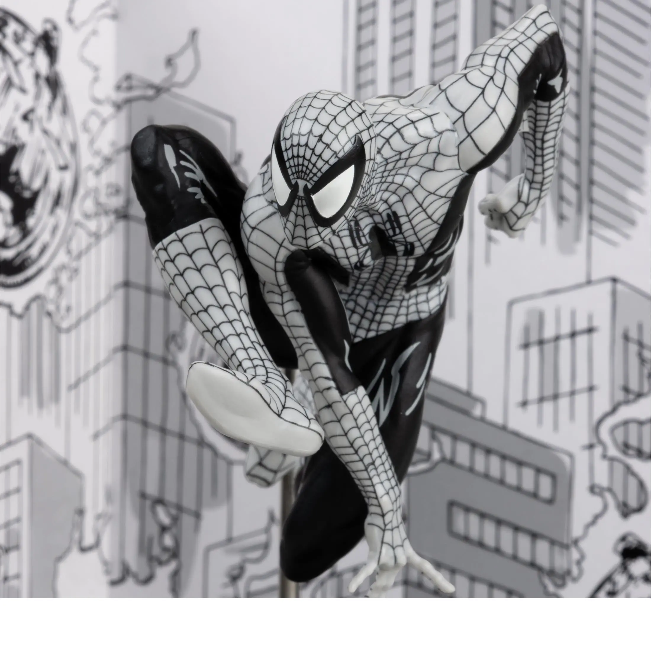 Фигурка FMarvel Spider-Man (Line Art) 1:10th Scale Collectible with Scene (Spider-Man #6) Gold Label - image 2