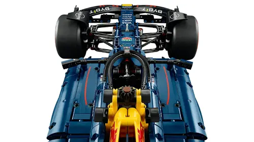LEGO® Technic™: Oracle Red Bull Racing RB20 F1 Car (42206) - image 3