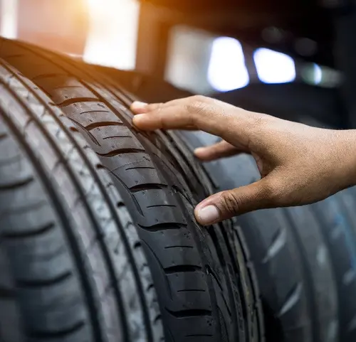 КОМПЛЕКТ ЛЕПИЛО ЗА ГУМИ И КОМПРЕСОР OTSK4 KIT TYRESEAL OSRAM - image 1