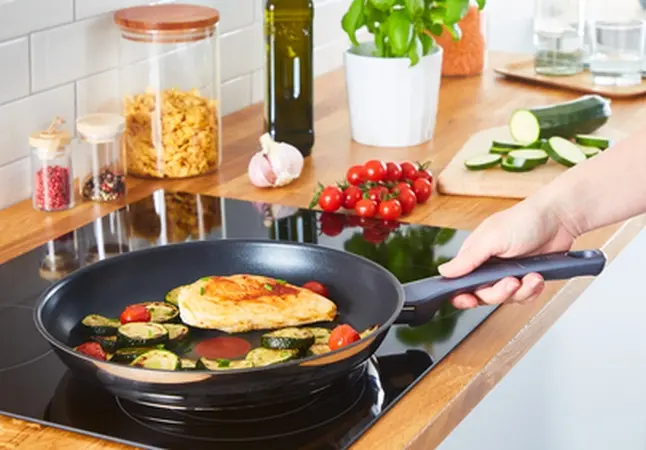 Set de tigăi și oale, Tefal G713SB45, DAILY COOK set 11 buc. (cratiță 16 fără capac, oale 20/24 + capace, tigaie 28, 5 ustensile) - image 4