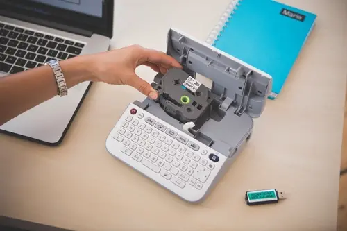 ЕТИКЕТЕН ПРИНТЕР BROTHER P-Touch PTD410 (PT-D410) - PN PTD410VPYJ1 (PT-D410VPYJ1) - image 4