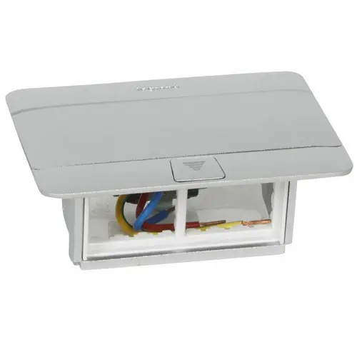 4-МОДУЛНА ПОП-ЪП КУТИЯ ЗА ВГРАЖДАНЕ LEGRAND - АЛУМИНИЙ МАТ