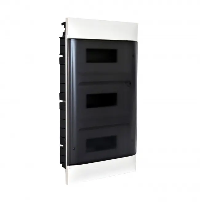 Tablou cu 36 de module + șină cu ușă fumurie Legrand