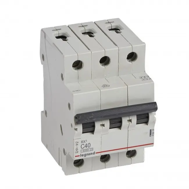 ТРИПОЛЮСЕН АВТОМАТИЧЕН ПРЕКЪСВАЧ RX³-MCB 3P C 40A 6KA LEGRAND