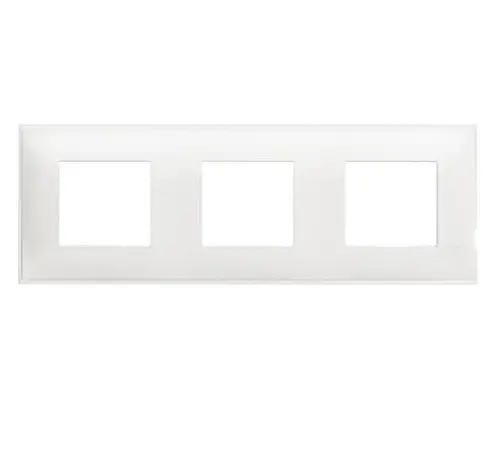 ТРОЙНА РАМКА R4802M3RW CLASSIA LEGRAND - БЯЛ