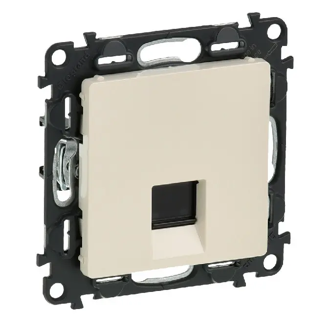 КОМПЮТЪРНА РОЗЕТКА RJ45 CAT 6. UTP VALENA LIFE LEGRAND - КРЕМ
