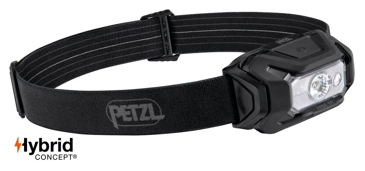 Челник PETZL ARIA 1R RGB 2026, 475 Лумена, Черен