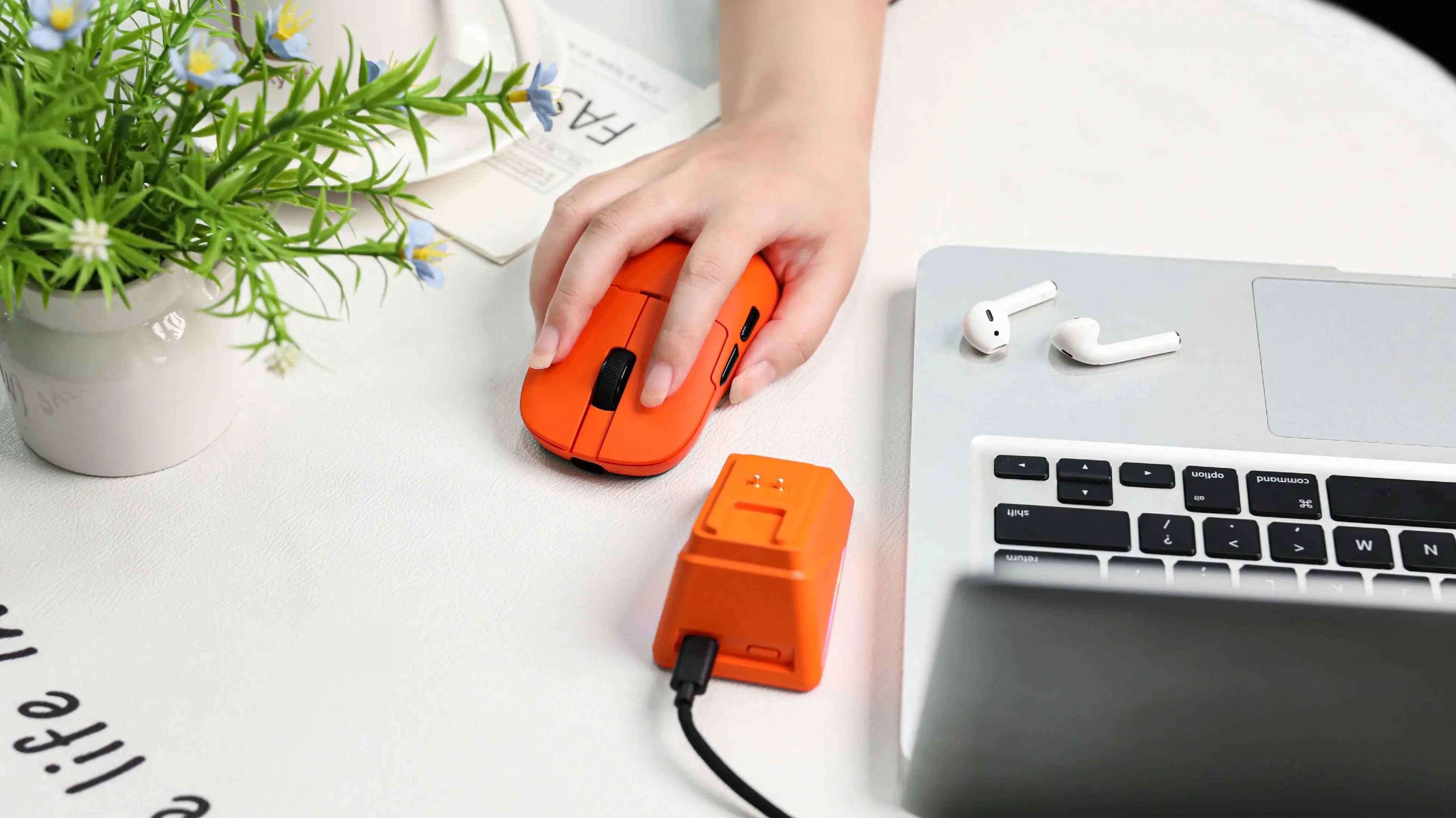 Ajazz професионална геймърска мишка AJ159 PRO - Wireless Gaming Mouse - 8K, Magnetic Charging Dock, White - image 2