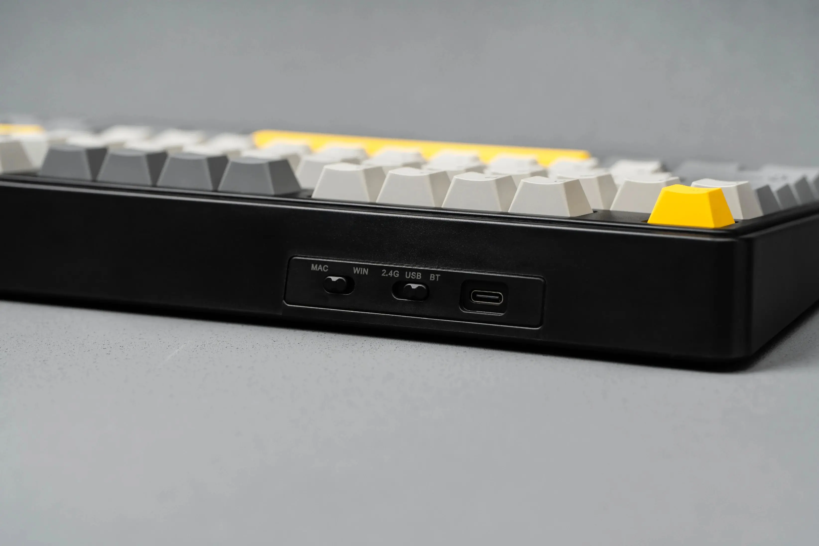 Ajazz tastatură mecanică de gaming Wireless Gaming Mechanical Keyboard AK980 V2 - Maillard Switch [Linear] (engleză US), mov, alb - image 7