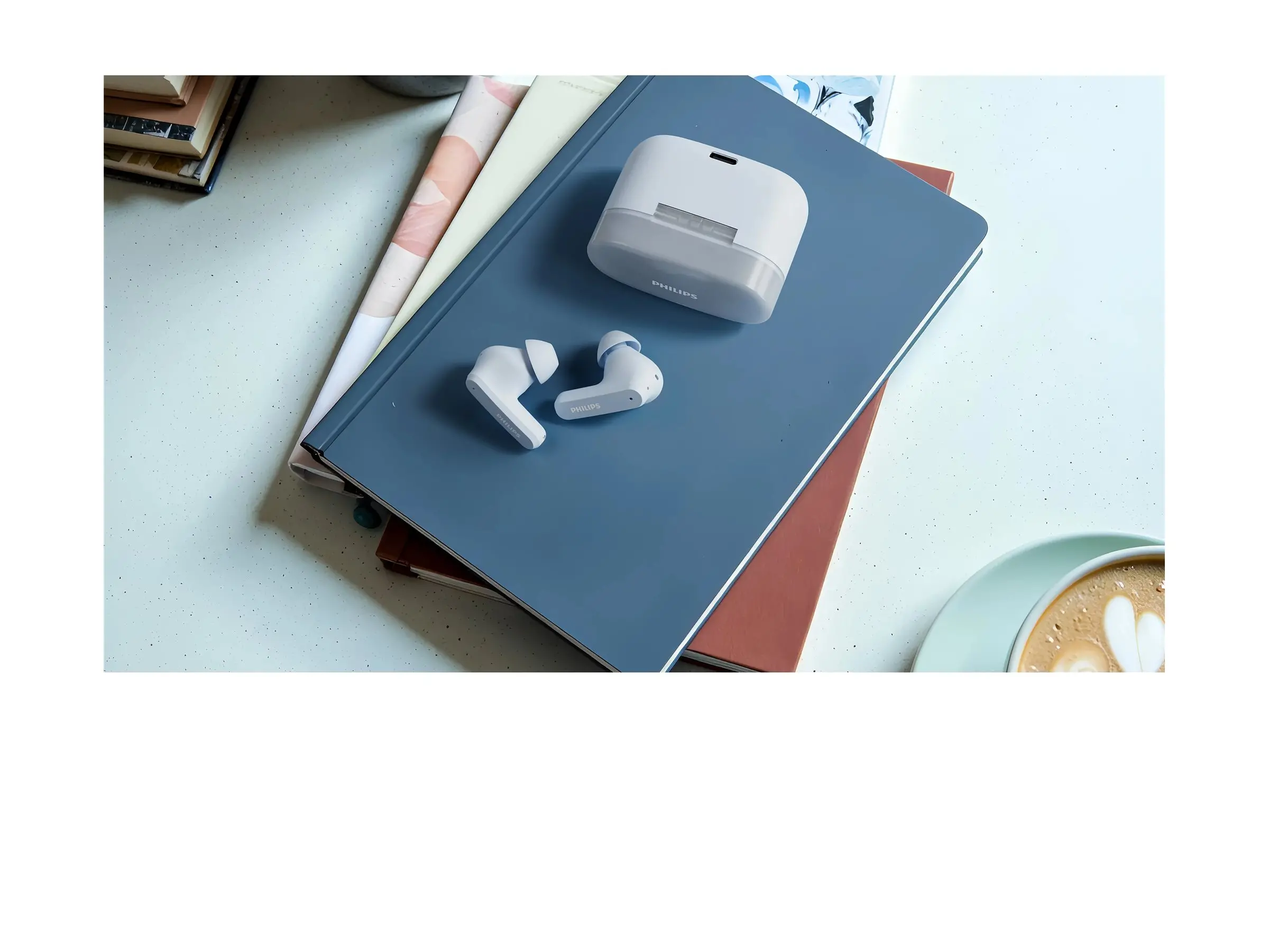 PHILIPS Безжични слушалки за поставяне в ухото с микрофон 32 часа време на възпроизвеждане сини - image 2
