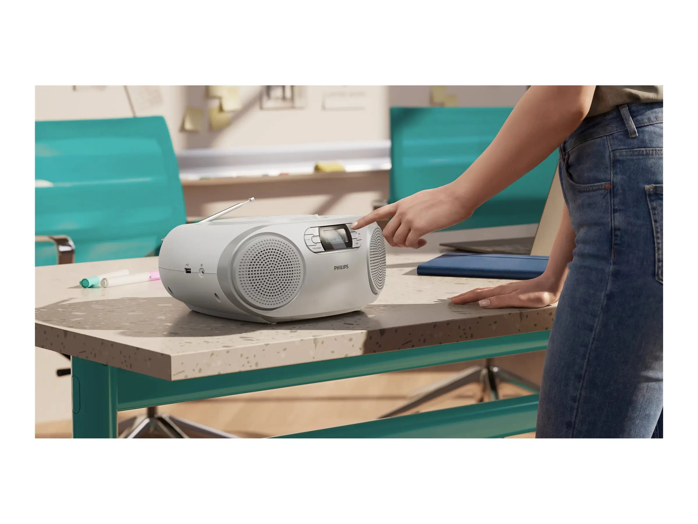 PHILIPS CD радиокасетофон FM/CD Bluetooth 3W RMS сив - image 1