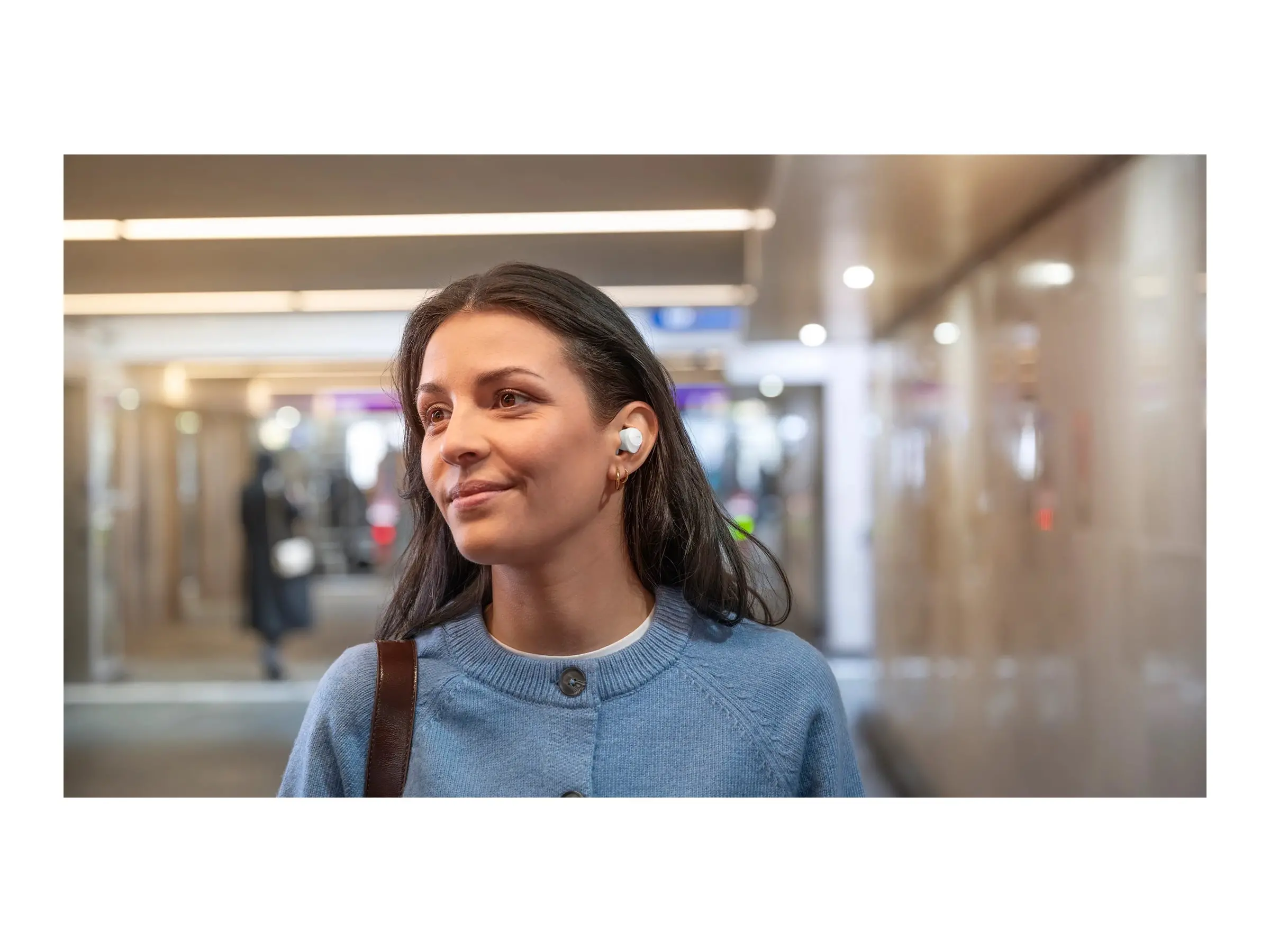 PHILIPS TWS Безжични слушалки за поставяне в ухото с микрофон IPX4 24 часа време на възпроизвеждане бели - image 4