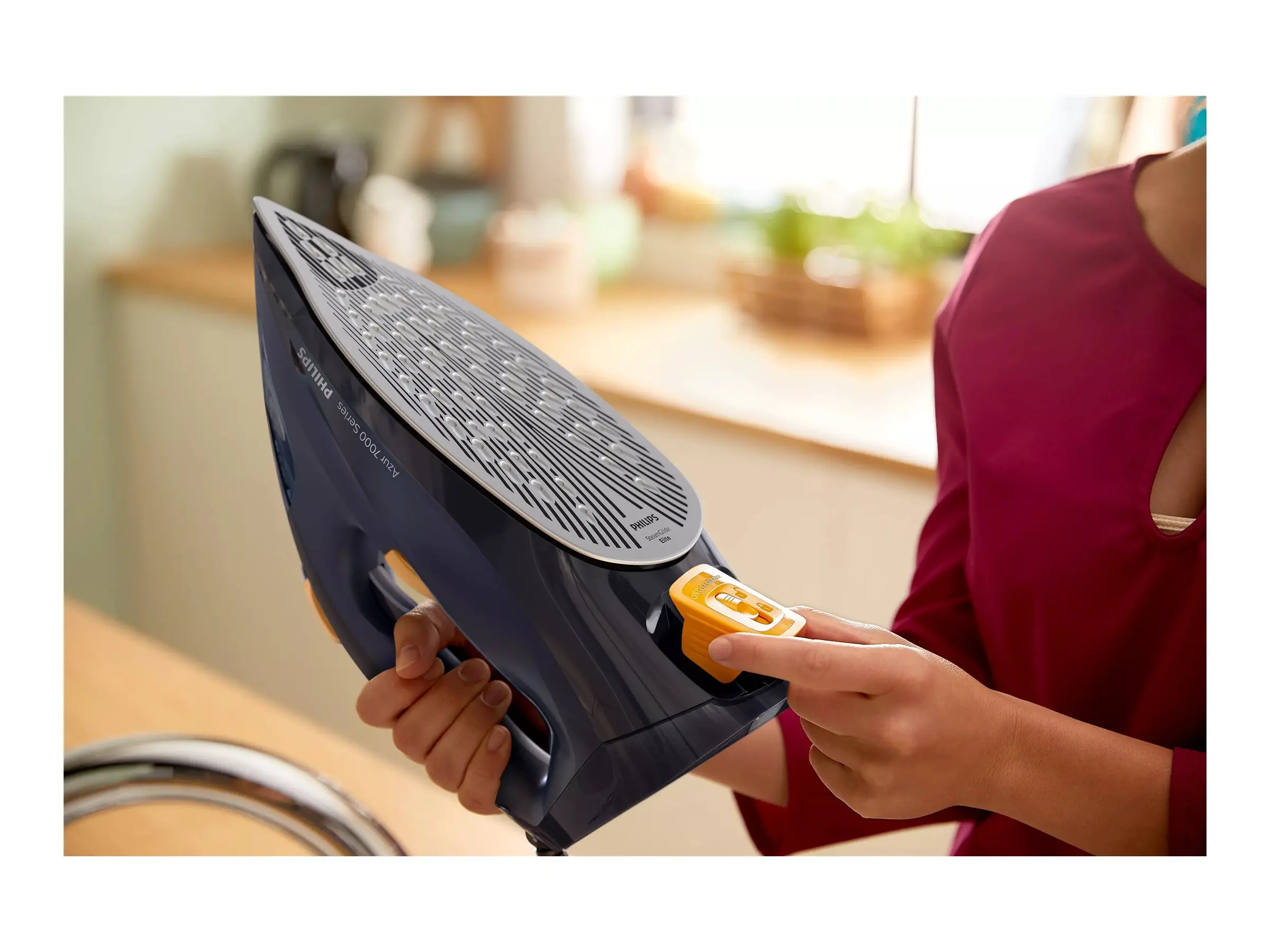 PHILIPS Парна Ютия Series 7000 3000W 55g/min 250g steam boost SteamGlide Elite dark blue - image 6