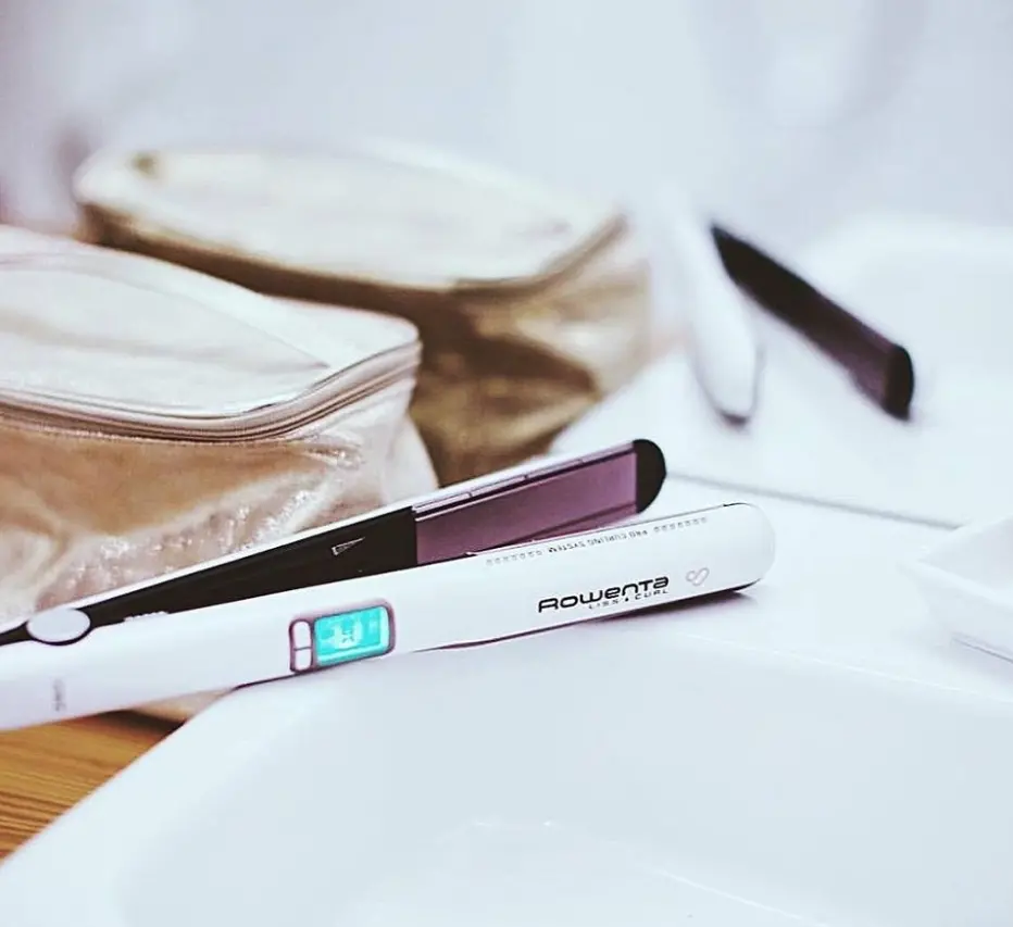 Преса, Rowenta SF7660F0 Liss & Curls Premium Care, cashemere keratin coating, ionic function, liss optimizer (silicon strip), LCD screen, 2 settings (130-200C), fast heat up (30'), auto-off (60"), lock system, floating plates - image 1