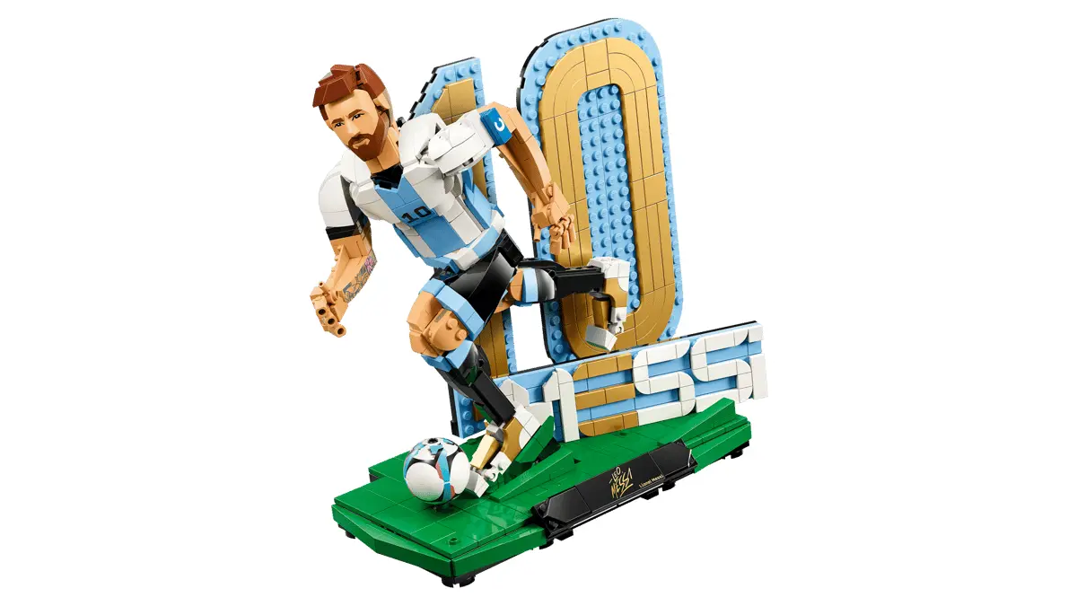 LEGO Football Legend: Lionel Messi – Soccer Legend (43015) - image 3