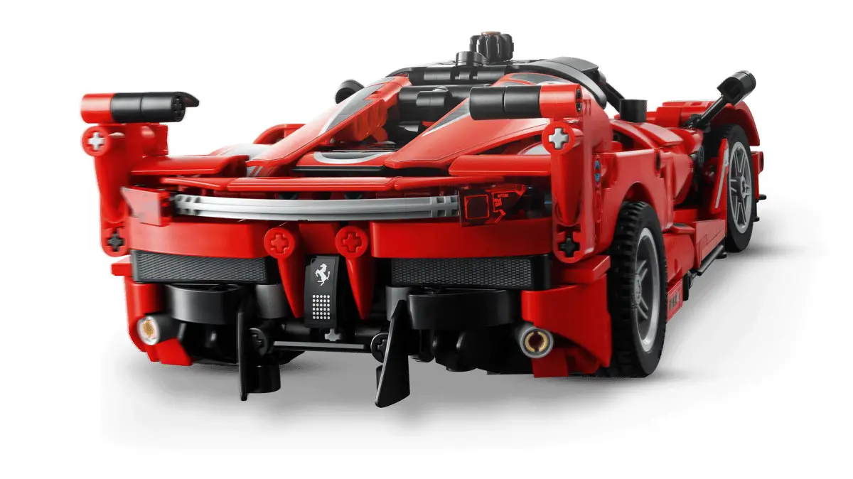 LEGO Technic: Ferrari FXX K (42212) - image 6