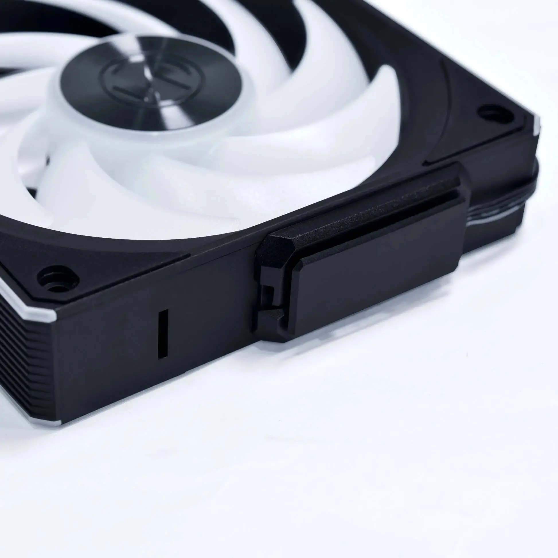 Lian Li вентилатор Fan 120mm - UNI FAN CL Wireless - Black - image 8