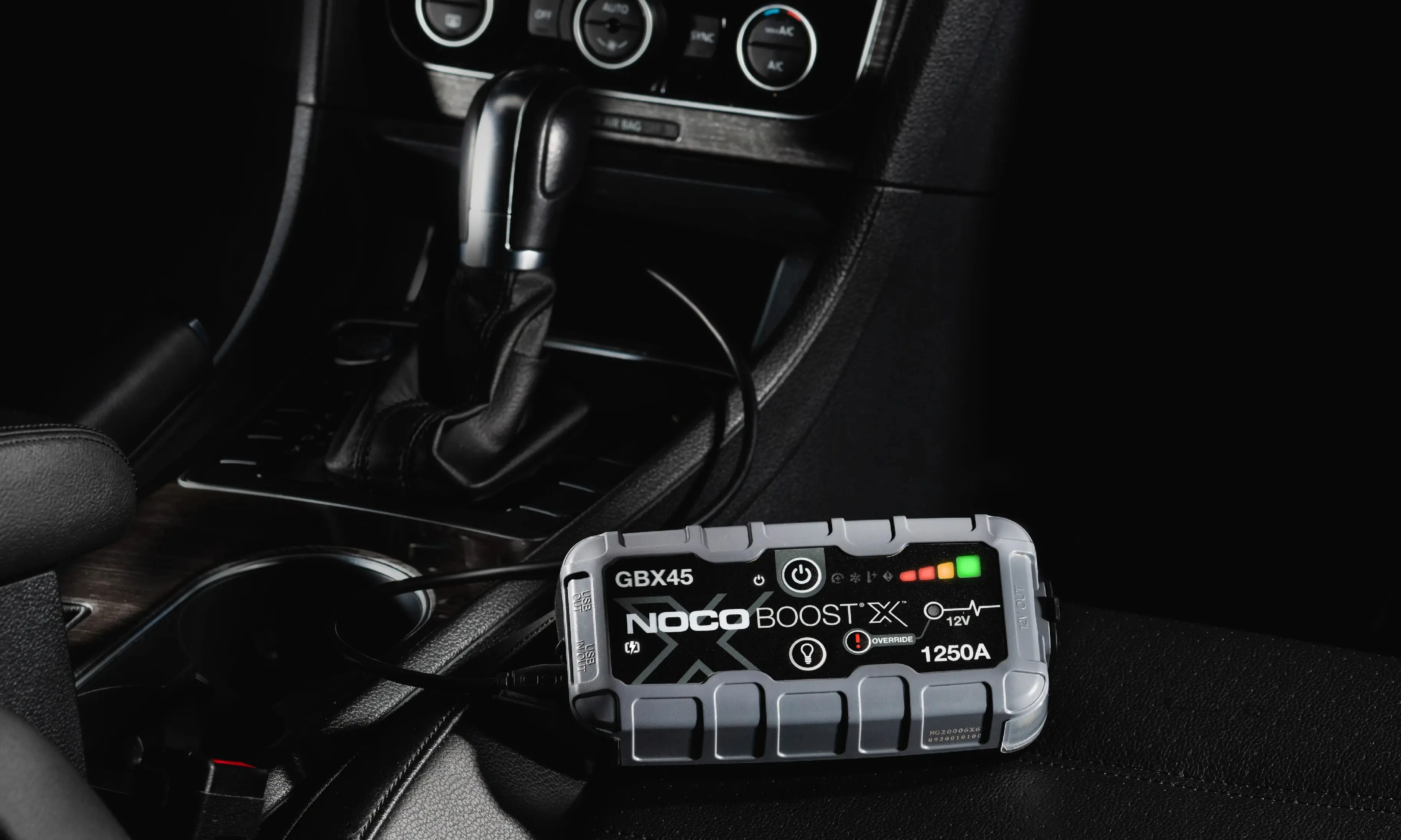 NOCO мултифункционален стартер за автомобил Jump Starter - BOOST X GBX45 - 1250A, 12V - image 1