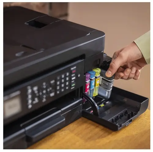 Консуматив, Brother LC527Y Yellow Ink Cartridge for MFCJ5010DW/MFCJ5110DW - 900 page yield - 4