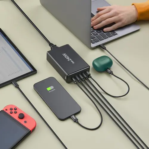 HAMA Зарядна станция 240 W, GaN, Fast Charger, 4 x USB-C, 1 x USB-A, PD - 8