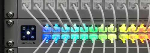 Комутатор Ubiquiti USW-Pro-Max-16, 4x 2.5GbE, 12x GbE, 2xSFP+ слота, управляем - 5