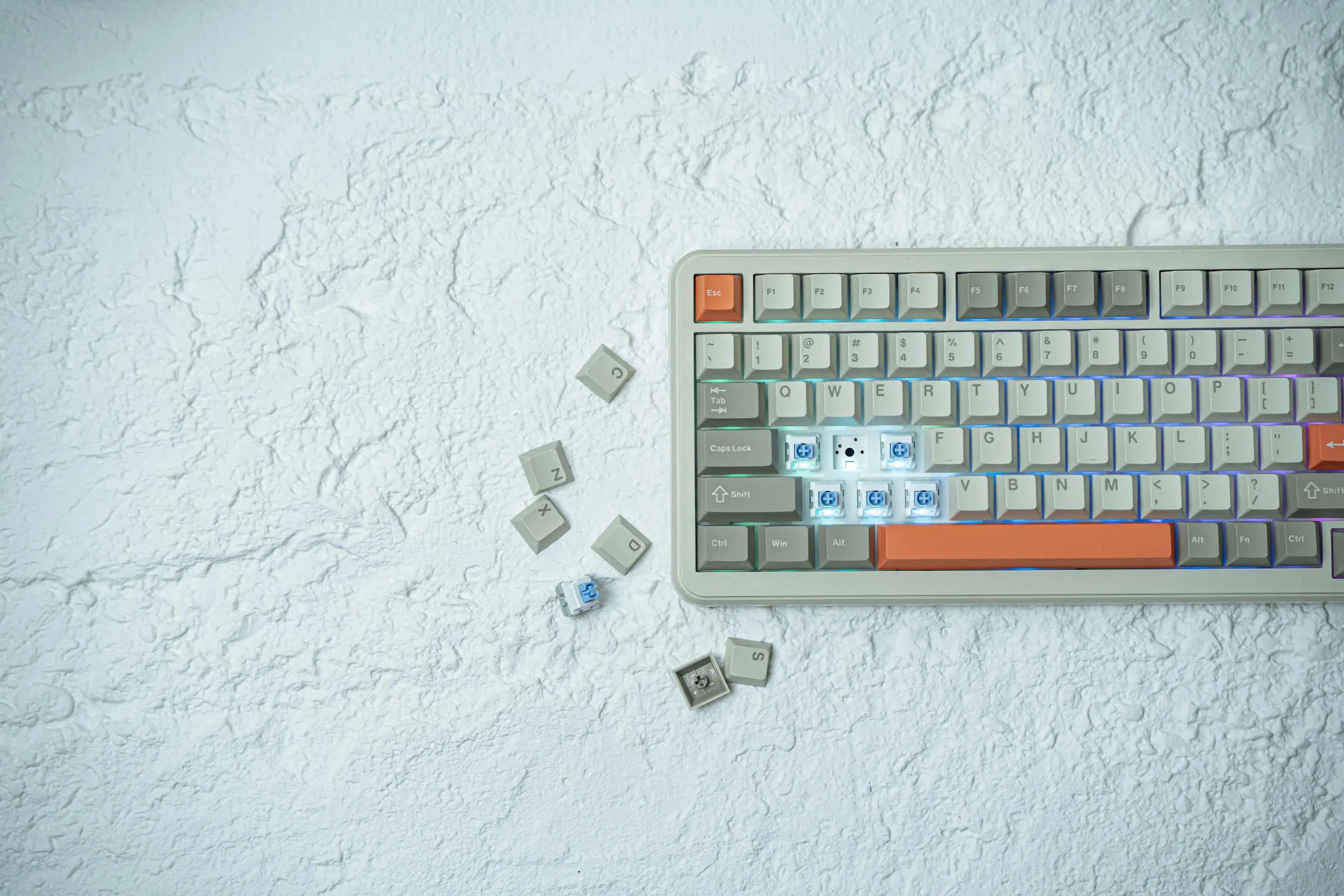 Ajazz геймърска механична клавиатура Wireless Gaming Mechanical Keyboard AK820 MAX - White birch [Linear] (English US), Side Printed, Gray - image 8