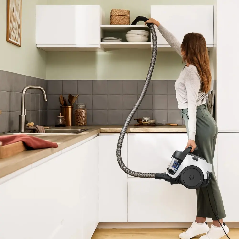 Прахосмукачка, Bosch BGC05LW2, SER2, Bagless vacuum cleaner Cleann’n, white/blue, 700W, 1 Furniture brush and crevice nozzle, 76 db(A), 1,5 l, EPA 12 wahsable 99.9% - image 5