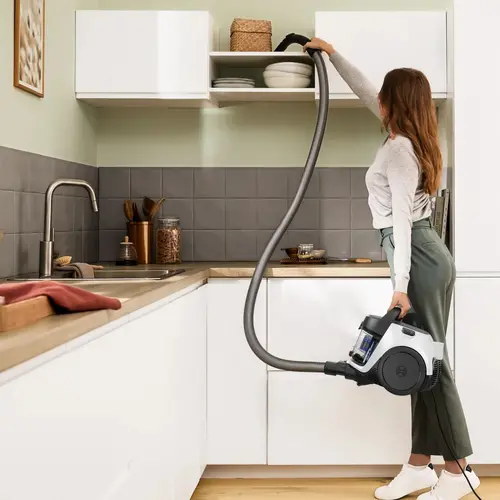 Прахосмукачка, Bosch BGC05LW2, SER2, Bagless vacuum cleaner Cleann’n, white/blue, 700W, 1 Furniture brush and crevice nozzle, 76 db(A), 1,5 l, EPA 12 wahsable 99.9% - 6