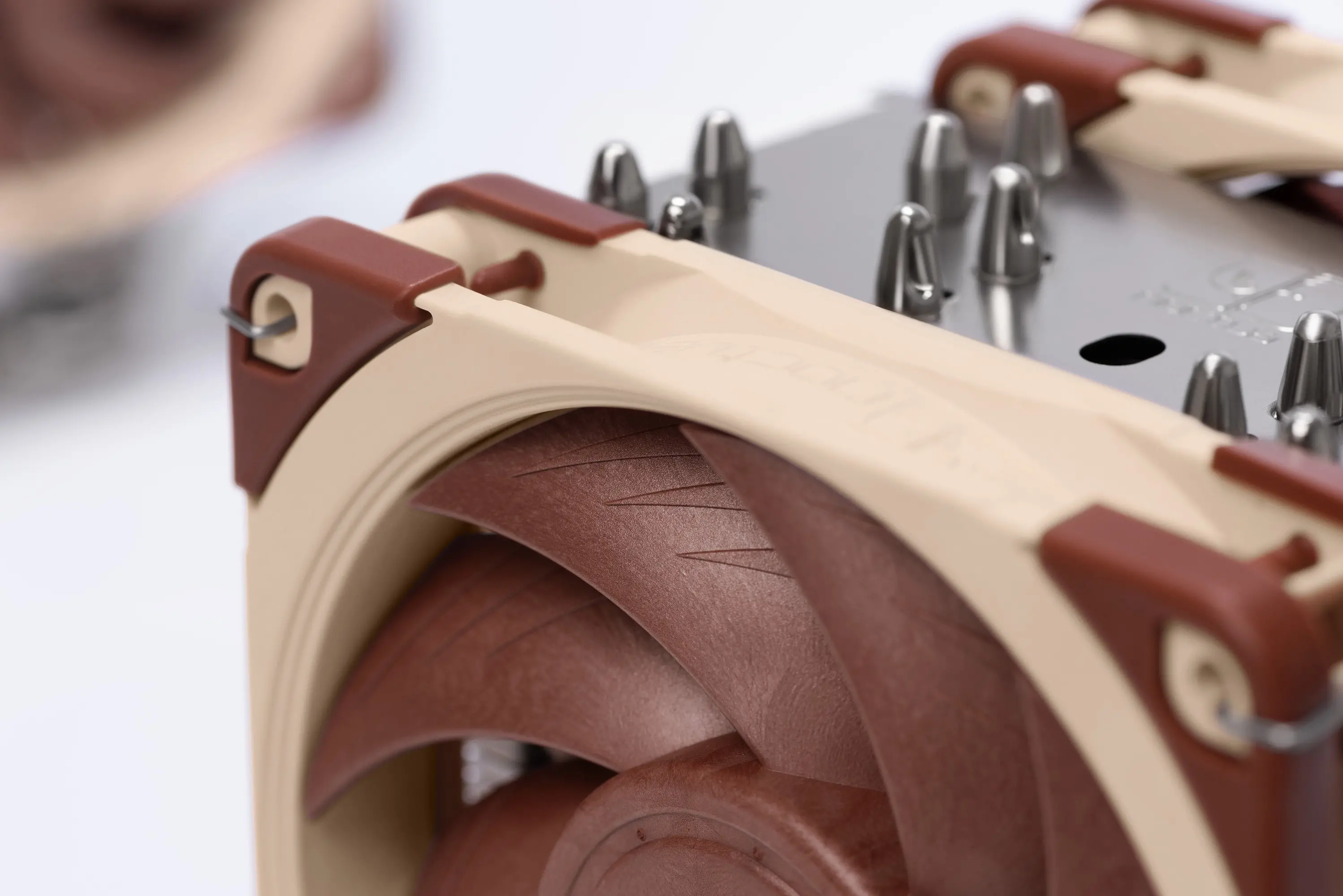Noctua охладител CPU Cooler NH-U12A Dual Fans - LGA1700/1200/2066/AM4 - image 4