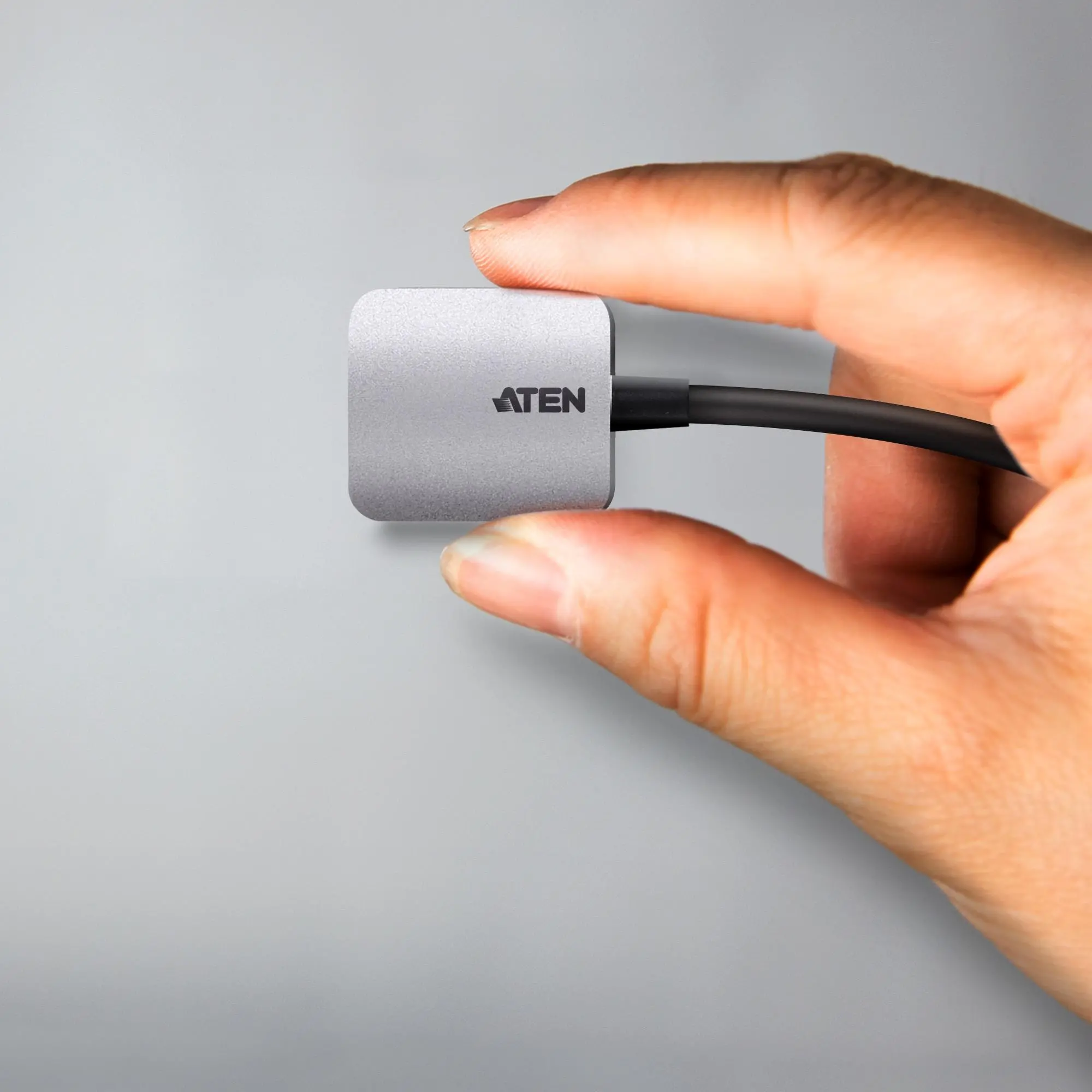 Адаптер ATEN UC3002A, USB-C мъжко - VGA женско, 1920 x 1200@60Hz, Черен - image 2