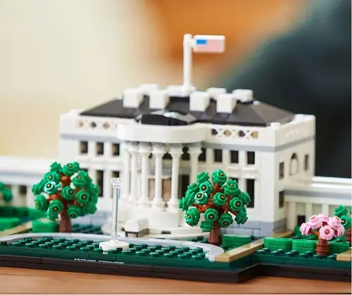 LEGO Architecture - The White House - 21054 - image 3