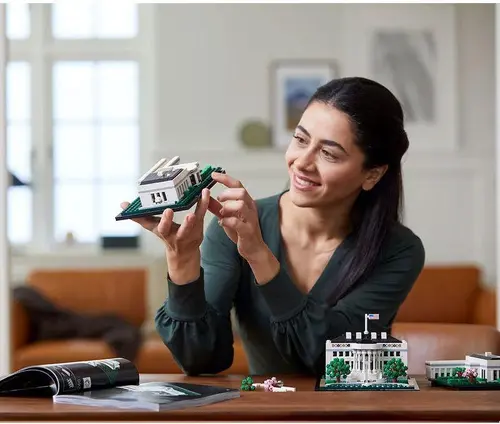 LEGO Architecture - The White House - 21054 - image 5