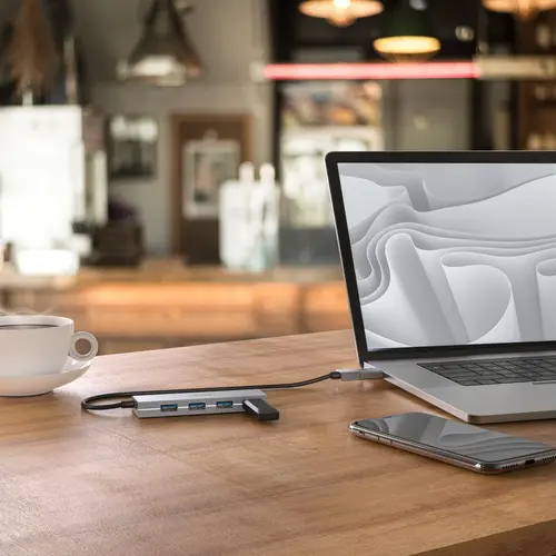 HAMA Hub cu 4 porturi, USB 3.2 Gen 1, 5 Gbit/s, adaptor USB-C, alimentare automată - 5