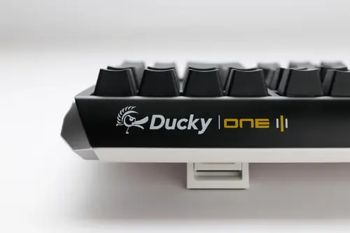 Геймърскa механична клавиатура Ducky One 3 Classic Full Size Hotswap Cherry MX Blue, RGB, PBT Keycaps - image 2