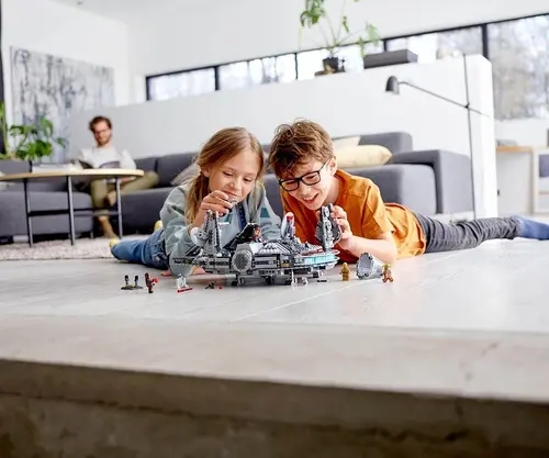 LEGO Star Wars - Milenium Falcon - 75257 - image 7