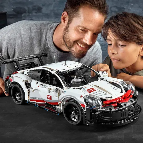 LEGO Technic - Porsche 911 RSR - 42096 - image 2