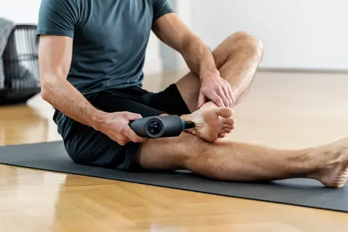Масажор, Beurer MG 185 deep tissue massager, 9 intensity levels & 3 massage programmes, 5 massage attachments, Lithium-ion battery up to 5.5h of use, storage case - image 17