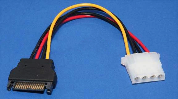 VCom Адаптер Adapter SATA Power M / Molex 4pin - CE359-0.15m