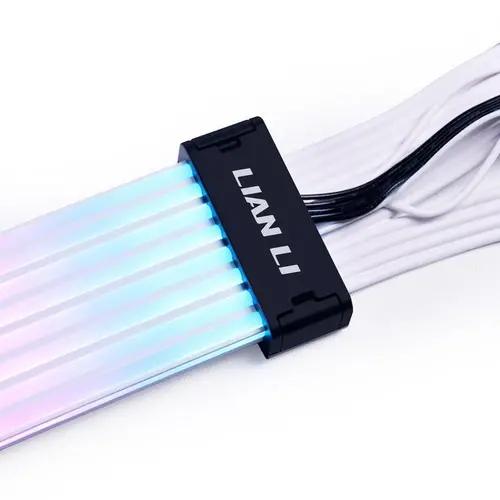 Удължителен RGB кабел Lian-Li Strimer Plus V2, 16-Pin 12VHPWR към 3x8-Pin за RTX 40-та серия, 108 LED - image 5